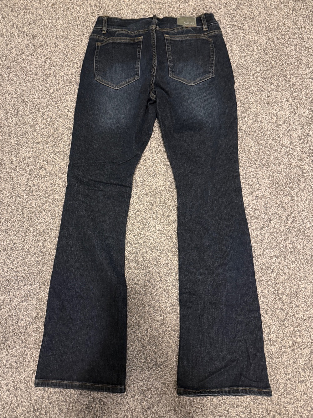 Women's Dark Wash Jeans - Classic - Picture 14 of 15